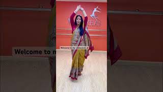 Chalka chalka re dance  vishakha Verma vishakhasdance saree simpledancesteps [upl. by Kyte]