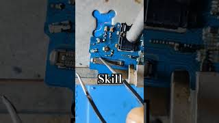 Display Connector Replacement 👌🔥  📱 Mobile Repair Karna Sikhe 📱 shorts skill tailent repairing [upl. by Yvi]