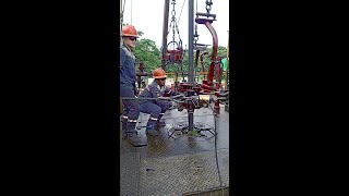 Trip Drill Pipes rig pipes drilling oil trip [upl. by Harlin119]