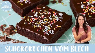 Schokokuchen vom Blech 🍫🍰  SchokoBlechkuchen  Einfach Backen [upl. by Annavaig]