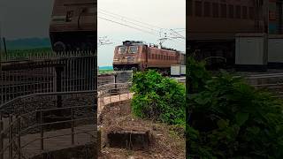 Santragachi Mangaluru Super First Express Train Crossing in Railfatak indiantrainrailwayminivlog [upl. by Cosetta]