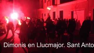 Dimonis en Llucmajor  Feuerteufel in Llucmajor Mallorca Sant Antoni 2014 [upl. by Faye]