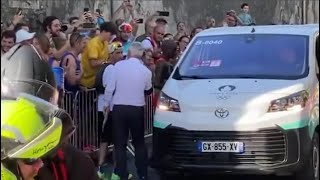 Broken marathon legend Eliud Kipchoge forced to take taxi to Olympic Finish line [upl. by Lyj]