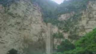 Cascada de San Juan y Puente destrozado en Jilotla Metztitlán Hgo [upl. by Keisling297]