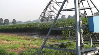 Valley Irrigation Feeding and watering corn [upl. by Seiden]