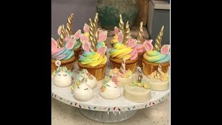 Cupcakes de vainilla Suspirito y oreo revestida  Clases de Cocina En VIVO 08032018 [upl. by Quintin147]