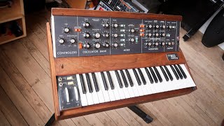 How To Use A Minimoog Synthesizer [upl. by Voleta]