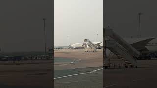 Saudia Airlines life moment delhi airport ✈️✈️😱😱 viral plane airline delhiairport youtubeshorts [upl. by Rebekah]