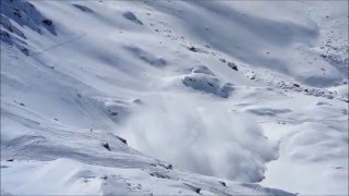 Avalanche on Mont du Vallon Meribel 180311 [upl. by Ak]