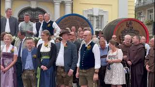 Aufstellung vor dem Rathaus  Kulmbacher Bierwoche 2024 [upl. by Casimir]