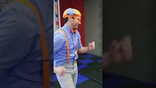 Bailando y moviendo los brazos con Blippi 💙🧡 Videoeducativos BlippiEspañol Shorts [upl. by Camilla]