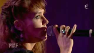 PIAF  Zaz  Dans ma rue 051013 France 2 [upl. by Wrennie405]