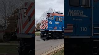 metra 110 crosses the west chicago dimonad capture [upl. by Tatman]