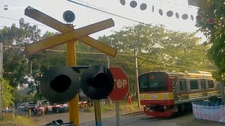 Perlintasan Kereta Api Krl Bendi Kebayoran  Railway Crossing Jakarta [upl. by Okikuy]