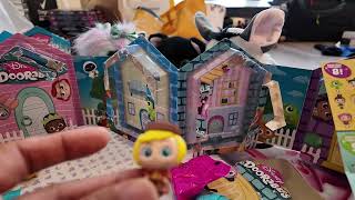 Disney Doorables Village Peek Unboxing [upl. by Zadoc241]