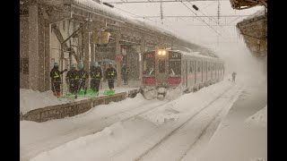 Trains in Aomori The Most Snowy Area in the World  8m of snow [upl. by Cash]