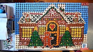 🎄🏠Watch This Classic Gingerbread House Scene Come To Life Through Cupcakes [upl. by Yllib]