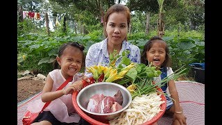 Awesome Cook Beef With Vegetable Delicious Recipe Beautiful Girl Cooking Village Food Factory BBQ [upl. by Bandur915]