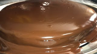 Doolsho Shukulaato Iyo Buskud Laga Sameeyey oo ukun La aan l How To Make Chocolate Mud Cake Recipe [upl. by Fugere232]