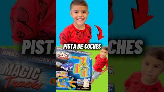 🚗¡CHRIS JUEGA CON INCREÍBLE PISTA DE COCHES PARA NIÑOS😱 [upl. by Amehr]