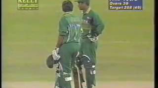 India Pakistan 1996 World cup Last 10 overs of Pakistan Batting [upl. by Kevan274]