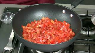 Spaghetti al pomodoro fresco e basilico [upl. by Borman]