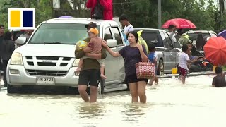 Floods hit southern Thailand and northern Malaysia [upl. by Richia]