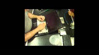 Desmontando Notebook DELL Inspiron 1545  Part  1 [upl. by Atteuqihc]