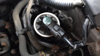 Honda EGR Valve Cleaning [upl. by Munster909]