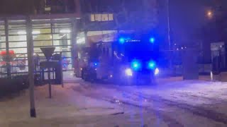 Sneeuw Brandweer en politie met spoed naar woningbrand in Leeuwarden [upl. by Swisher]