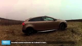 Volvo V40 Cross Country  cum se descurca in offroad [upl. by Gefen]