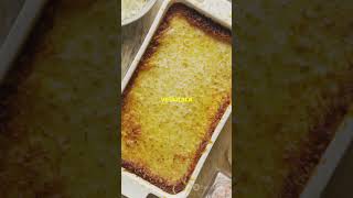 Lasagne alla bolognese Strati di pasta ragù besciamella e parmigiano cotti al forno [upl. by Nil893]