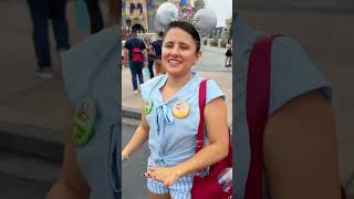 CANTANDO LOOK NA DISNEY 😂 vitoriatravassoss IssoAiVlog [upl. by Mathews20]