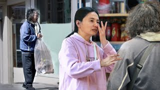 Poor Elderly Ragpicker Asks Restaurants for Recycling  Social Experiment 遇到年迈的拾荒者进店收废品，女店主哽咽落泪 [upl. by Haisa241]