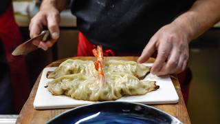 海老タコ帆立の海鮮餃子や特大ジャンボ海老の海王餃子！七輪で焼きあげる自家製焼豚！大阪･枚方の老舗町中華の名店 Japan Chinese restaurant gyoza and roast pork [upl. by Kciredohr]