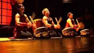 Tambour japonaise taiko  Taikoperformance  Japanese Taiko drummer  Taiko drums of Japan [upl. by Shererd58]