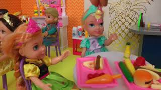 CAFETERIA at SCHOOL  Elsa amp Anna toddlers One gets Sick BULLY Lunch Fast Food Hotdogs [upl. by Sokin]