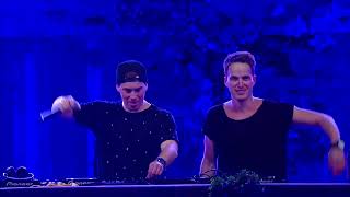 Hardwell amp DANNIC  Survivors Live at Tomorrowland Brazil 2016 [upl. by Shay]