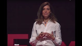 Nuevos líderes para un nuevo mundo  Beatriz Navarro  TEDxGracia [upl. by Jackson364]