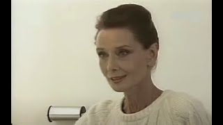 Audrey Hepburn interview in Dutch for Jongbloed amp Joosten [upl. by Isyed]