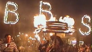 Lewes Bonfire 1990 Lewes Borough [upl. by Teiluj]