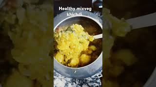 Khichdi aisi ki bimaar insaan ko thik kr de villagecuisine villagefoodrecipe food ytshortsviral [upl. by Aitan]