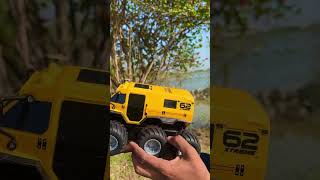 8x8 wheels Amphibian Rc car Run on water and land [upl. by Torey606]