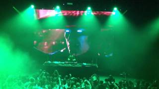 Skrillex  Reptiles Theme  Live  Yoyo  Palais de Tokyo Paris France  20112013 [upl. by Eugenio]