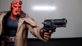 Mezco Hellboy 2 Golden Army Samaritan amp Big Baby Shotgun Hellboy Figure Review [upl. by Junna]