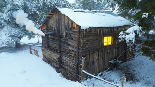 FREEZING COLD night in a ABANDONED WOODEN CABIN 18 outside 28 inside BUNKER PART 3 [upl. by Mani648]