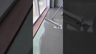 How to properly fill a selfleveling floor apartmentrenovation selfleveling [upl. by Juakn973]