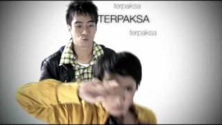 Putih AbuAbu  Bagaikan Langit Official Music Video [upl. by Dunc]