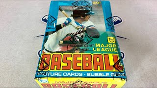 OPENING A 40 YEAR OLD 2000 BOX OF OLD BASEBALL CARDS 1979 TOPPS [upl. by Nat897]