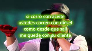 Mil Problemas  Daddy Yankee King Daddy Edition Lyric [upl. by Yrad438]